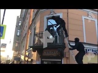 free полиция накрыла сеть вебкам студий транслирующих порно с молодые hd