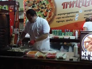 free классный парень мне оч понравился много народу собрал на улице hd
