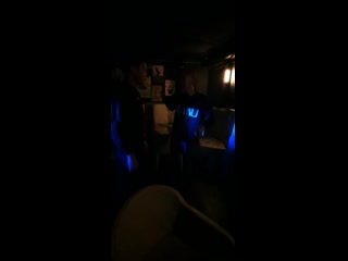 free два гея устроили разнос танцпола в местном клубе жесть hd