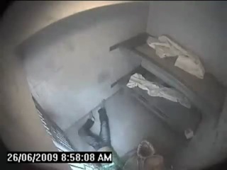 free попытался сбежать из тюрьмы через унитаз hd