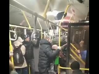 free харьков 36 тролейбус евророгуль забил парня который ехал без билета после потери hd