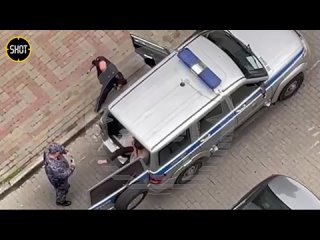 free жесть из подмосковных химок пьяный неадекват зарезал гулявшего с женой мужчину который сделал ему замечание hd