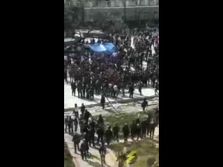 free вырвать комментаторше язык и отрезать сиськи hd