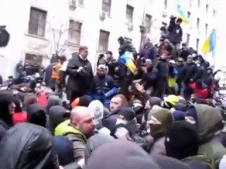 free толпа не зная какую предательскую роль совершил порошенко члена украинской комиссии по евроинтеграции по втягиванию hd