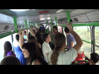 free только мы с конём по полю идём русская народная песня в автобусе флешмоб очень трогательно hd