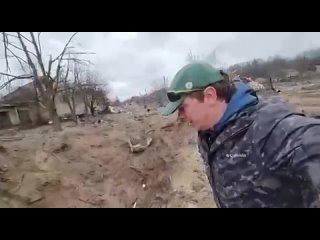 free сплошные руины огромные воронки и слезы местных жителей дмитрий комаров показал разрушения в черниговской обл 07 04 hd
