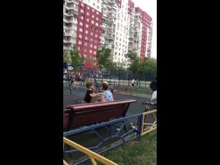 free прогрессивная мать нарядила своего сына девочкой а дочь мальчиком hd