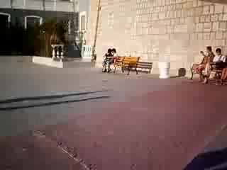 free секс эмо на скамейке на улице средь бело дня hd