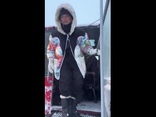 free ирина шейк в санктморице на показе moncler и виктория шелягова в апатитах в louis vuitton hd