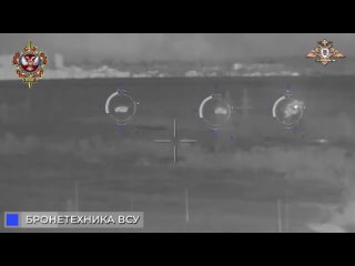 free российский ка 52 аллигатор птурит и сжигает бронехлам нато в составе колонны ночного марша hd