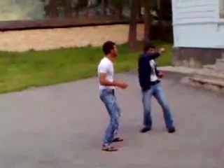 free чеченец в белом и аварец в чёрном зажигают диско в кизляре hd